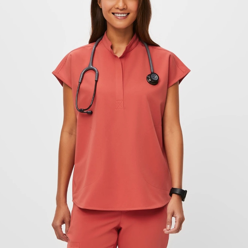 FIGS Clay Rafaela Top